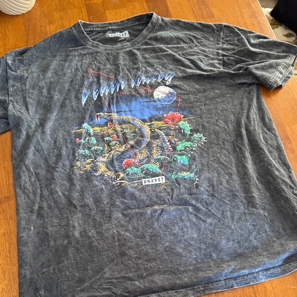 Men's Black Graphic Tee - Picture 1 of 4